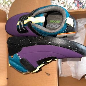 Boot Bogs Women 8 /5y Purple Slip on